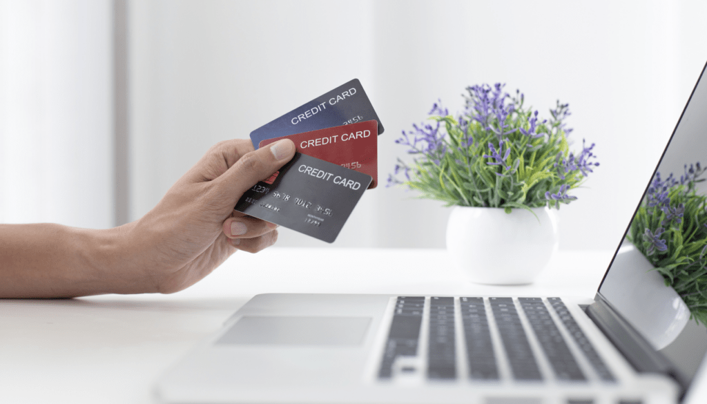 Rozdiel medzi debetnou a kreditnou kartou